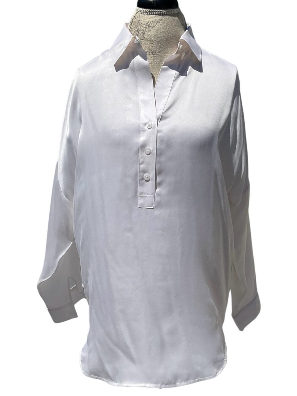 CAbi White Silk-Feel Button Placket Blouse Size Medium EUC